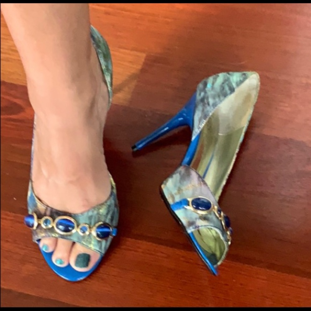 Carlos by Carlos Santana 4 inch "Royal" heels.